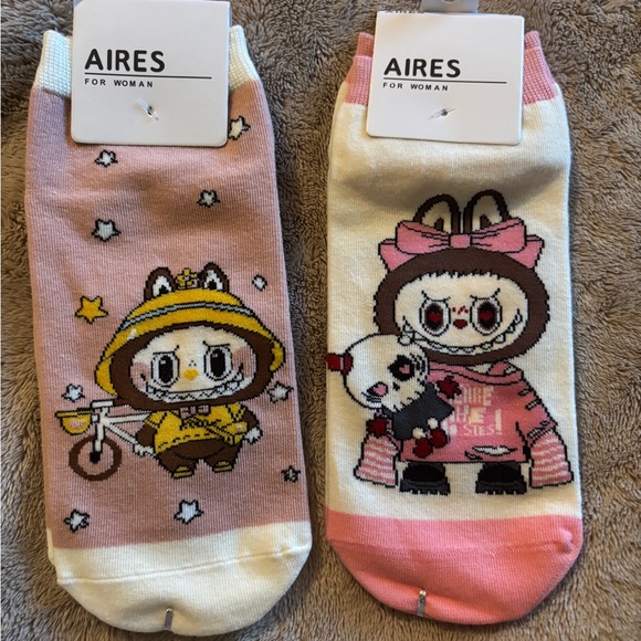 Set of 2 Pair Monsters Cute Cartoon Character Socks women One size fit most - Picture 1 of 8
